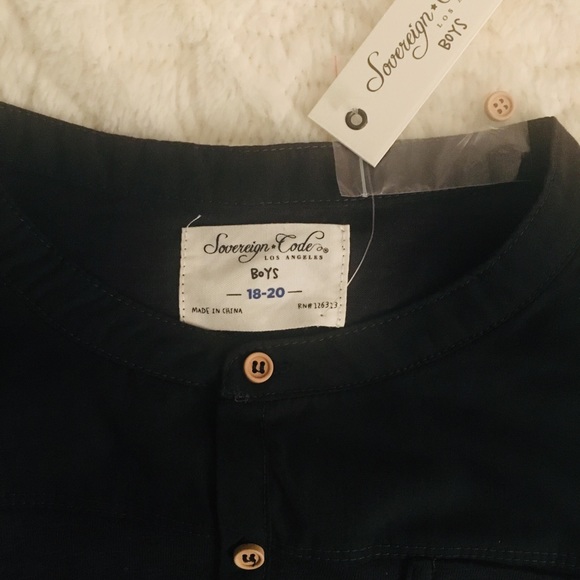 🟢 Sovereign Code - dark grey shirt - Picture 2 of 3